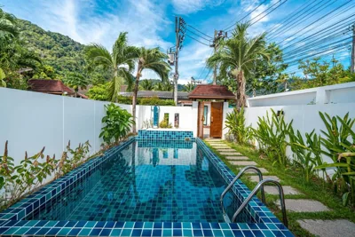 Villa mit drei Schlafzimmern — Kamala Beach 3-bedroom villa near Fantasea with high-speed Wi-Fi and private pool